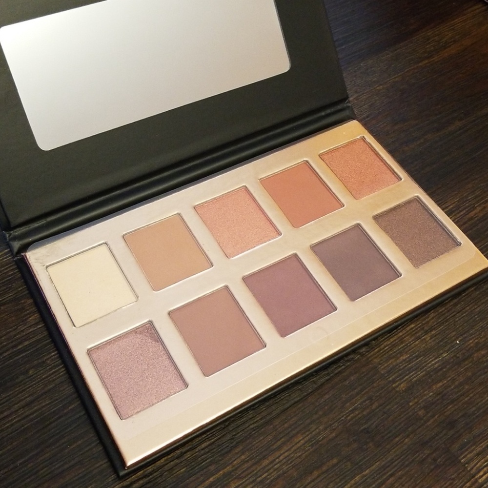 Crown Pro 10 Fuego palette